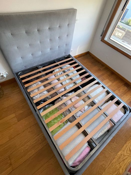 Cama com Estrado Elevatório