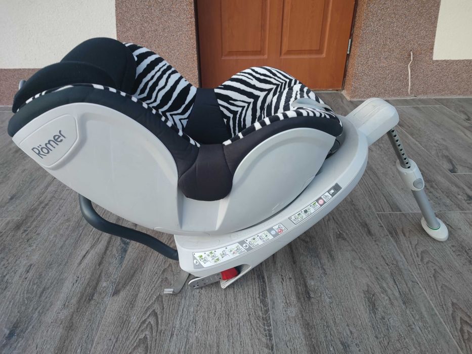 Fotelik Britax romer dualfix obrotowy 0-18 kg. 0-4 lat Isofix