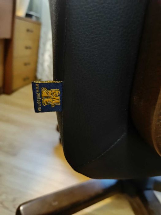 Крісло директорське з екошкіри