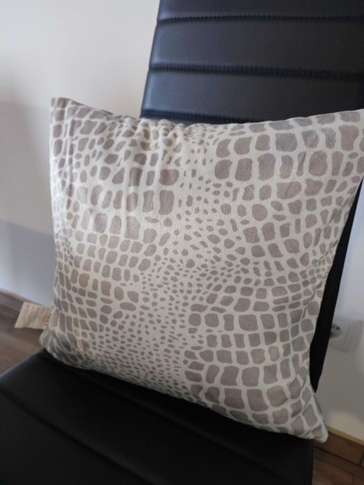 4 capas de almofadas decorativas. 40x40. Usado como novo