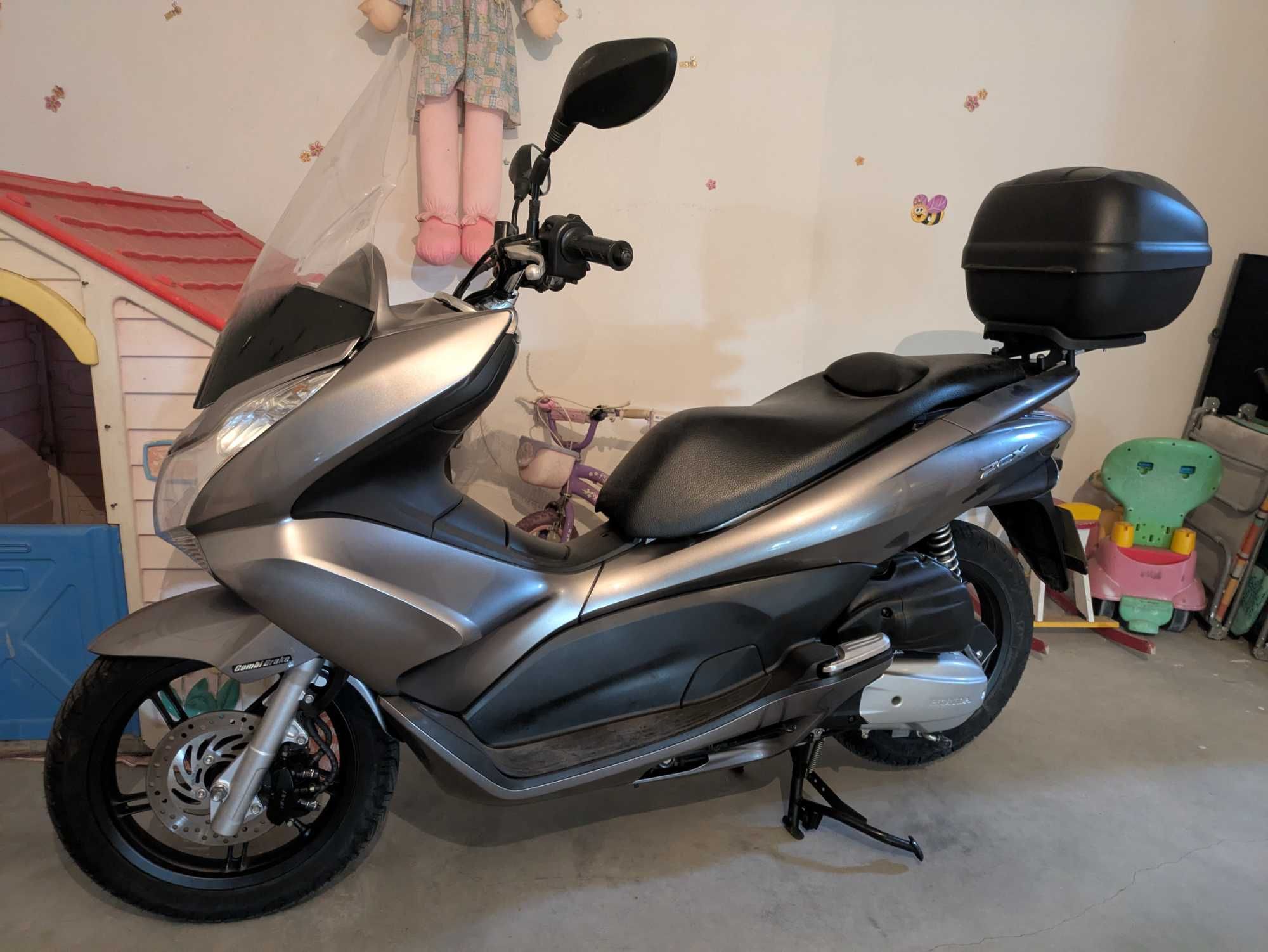 Honda PCX como nova