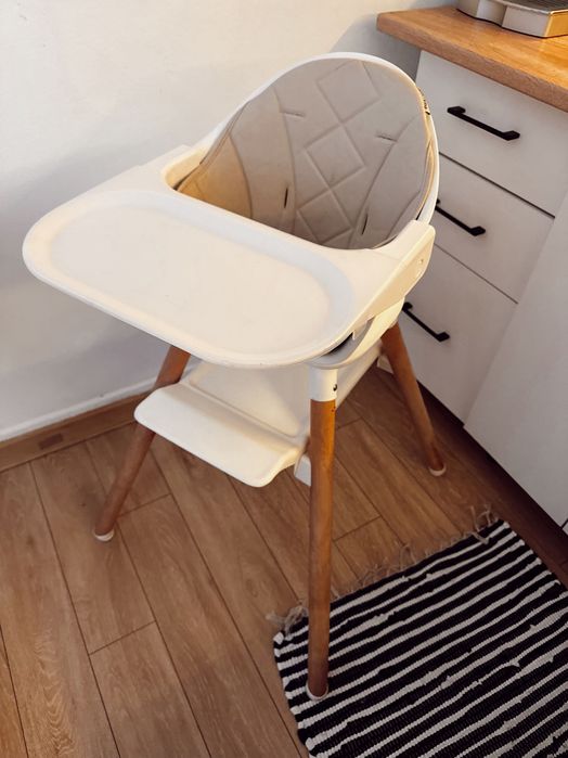 Стільчик для годування