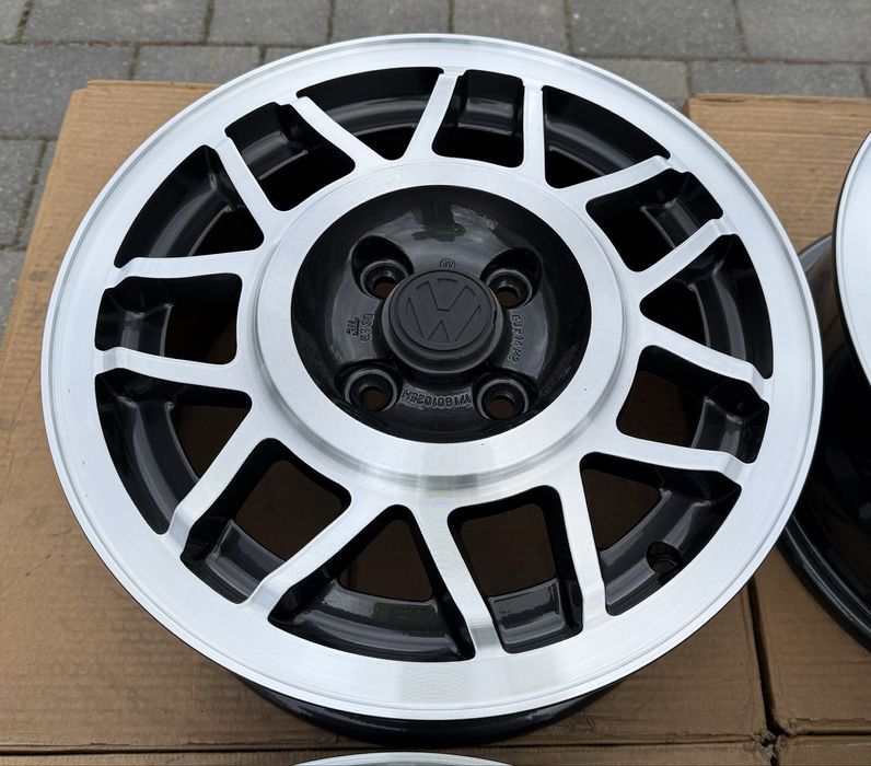 Oryginalne felgi VW 4x100 14" Golf 1 2 Scirocco GTI Avus Snowflake