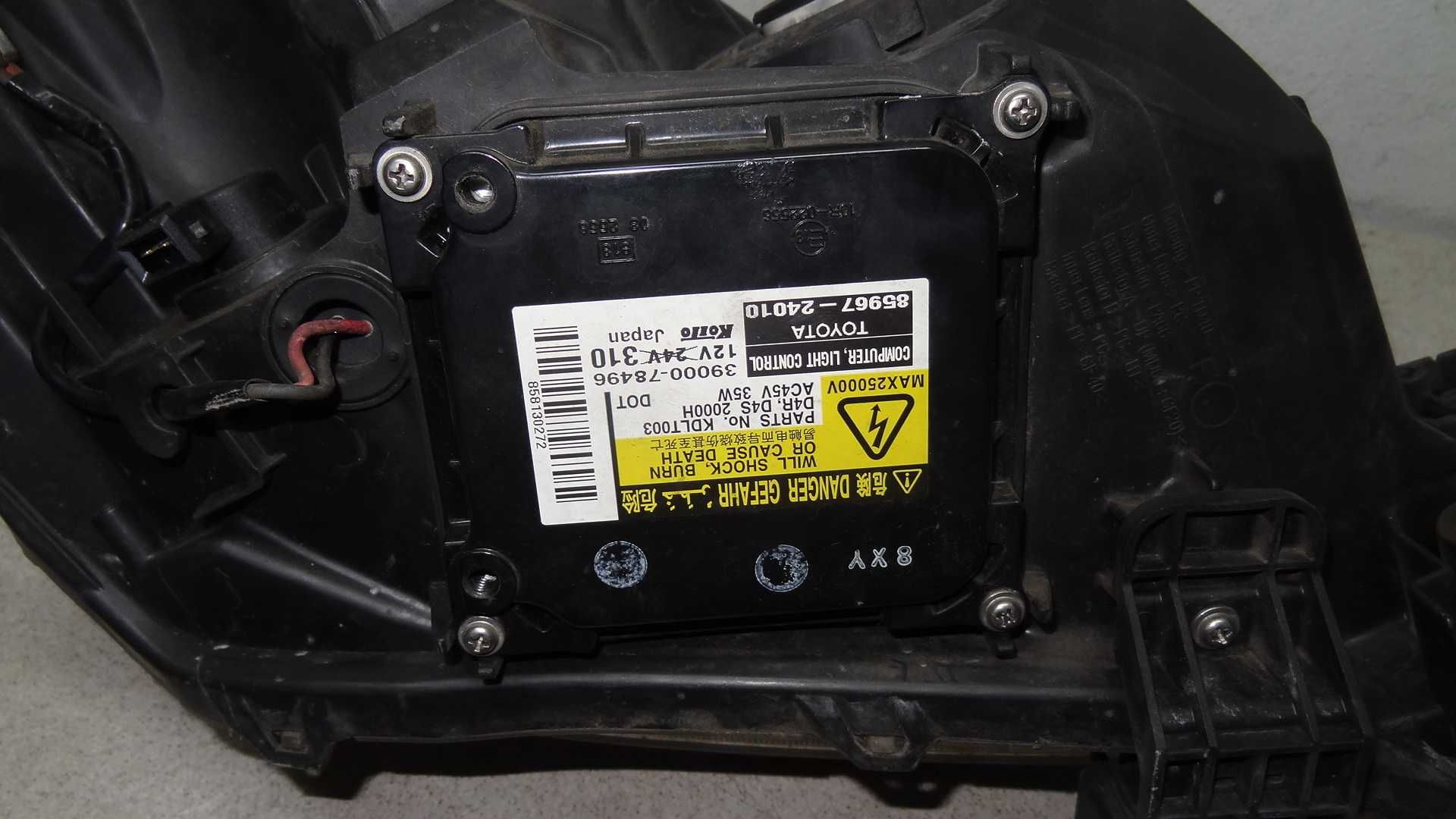 Toyota verso 09-12 lampa przód lewa xenon kompletna europa