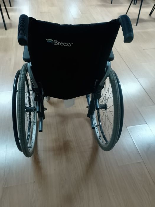 Cadeira de rodas dobrável