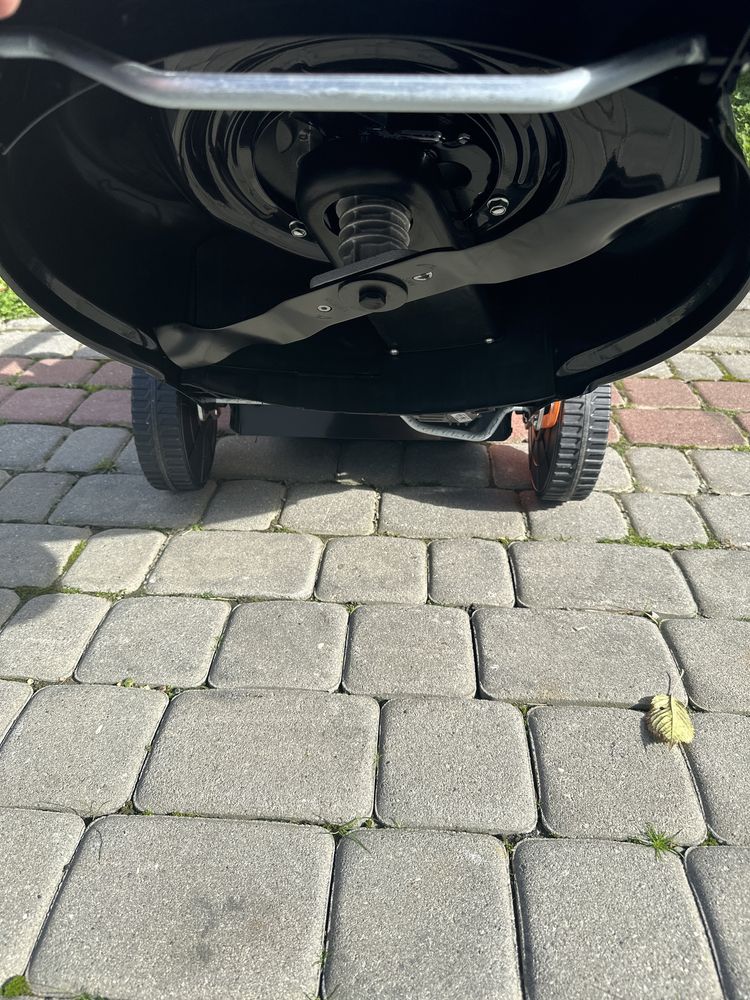 Kosiarka spalinowa z napędem Briggs Stratton Nowa