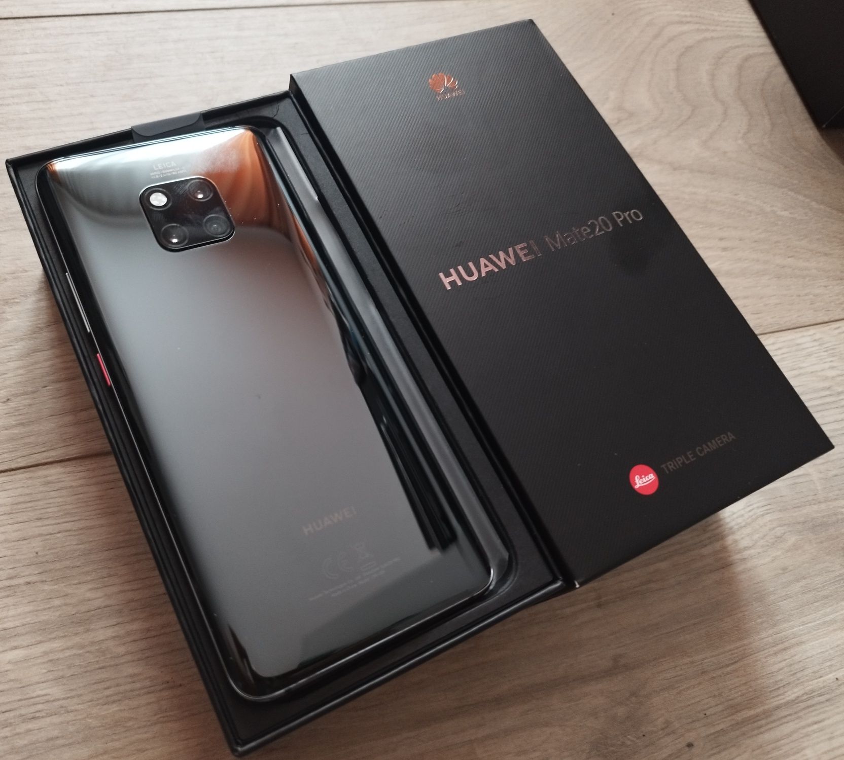 Huawei Mate 20 pro + Extras