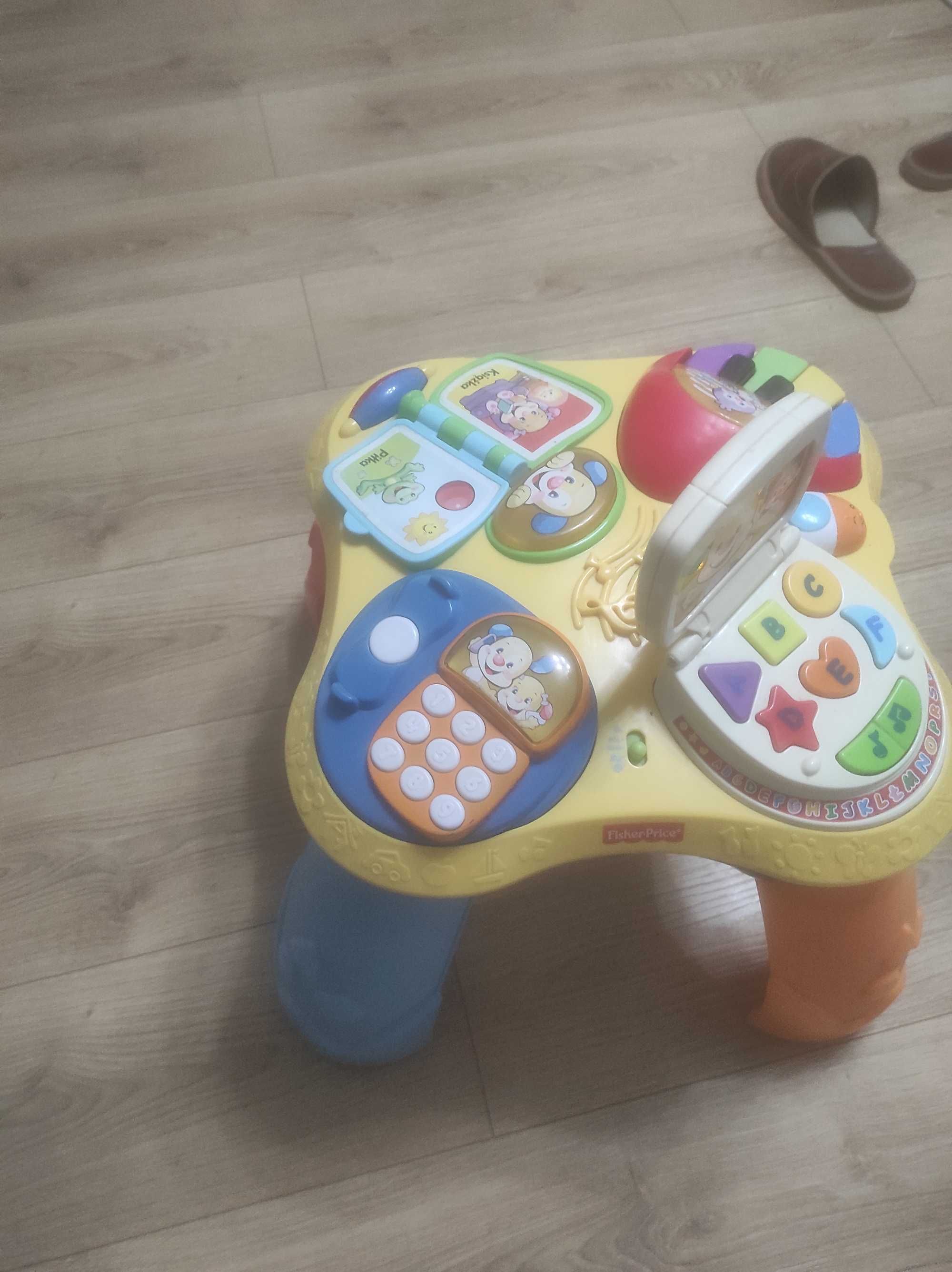 Stolik edukacyjny Fisher Price