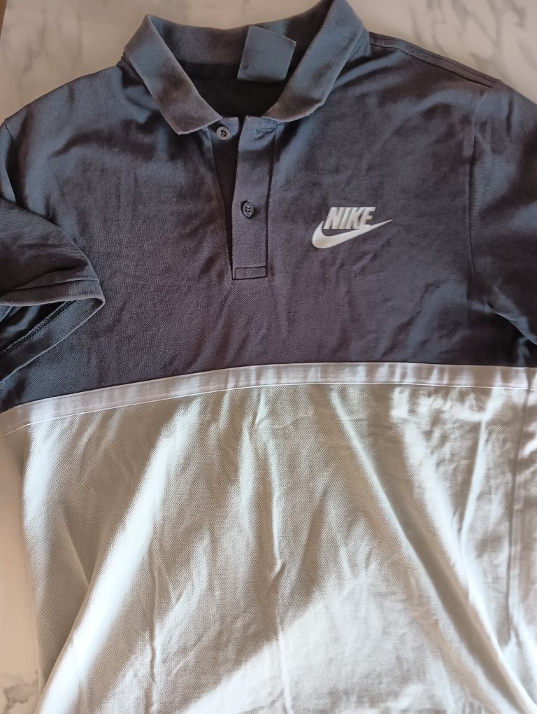 Tshirt -Polo	Nike		Tamanho M	usada em bom estado