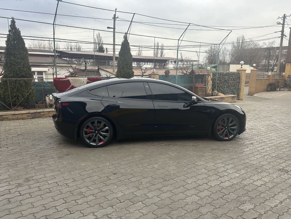 Tesla Model 3 dual motor