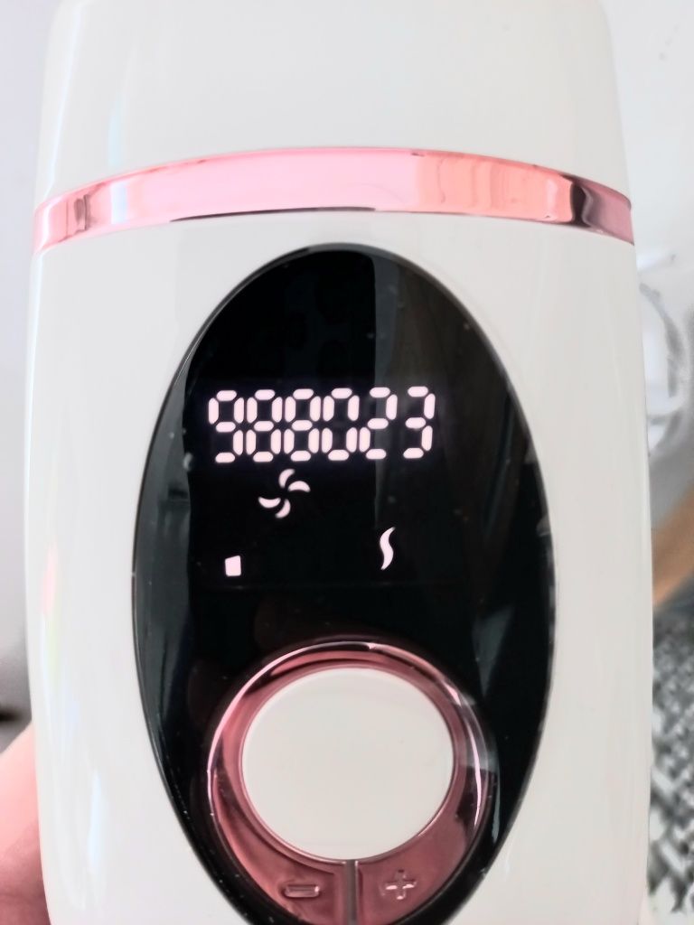 Depilator laserowy IPL InFace ZH-01D różowy