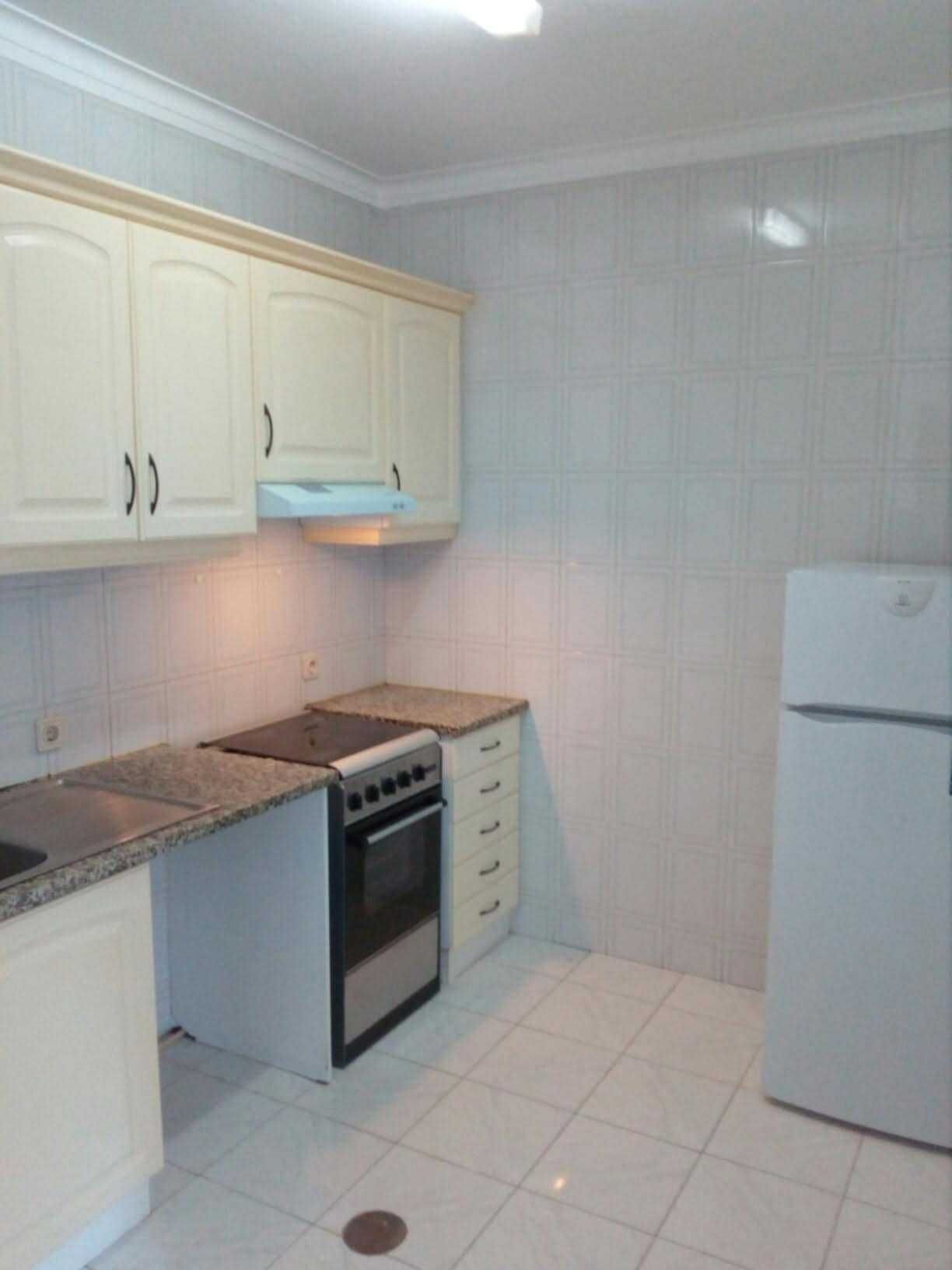 T1 (garagem e elevador) ao Parque da Lavandeira- Disponível em Outubro