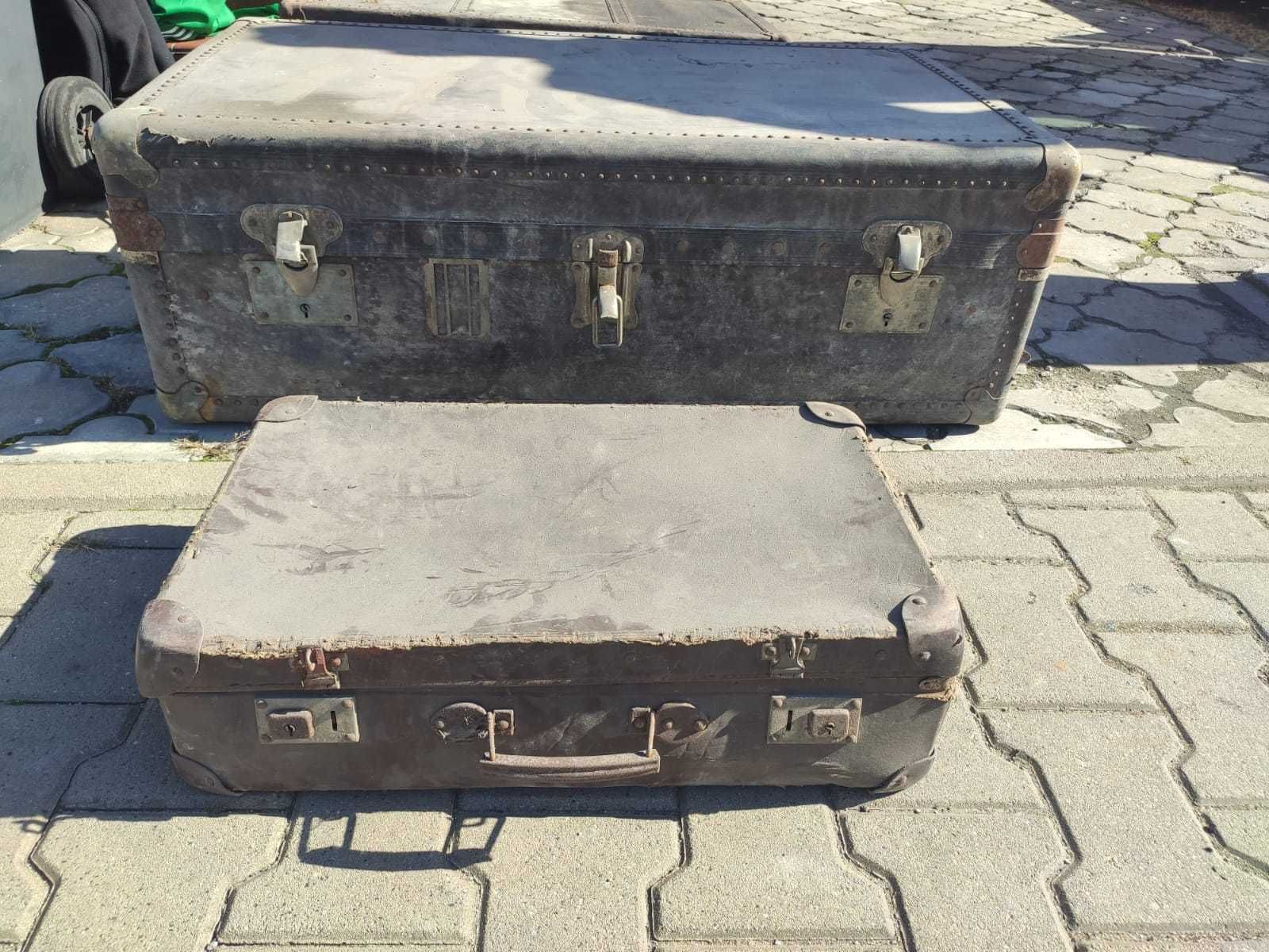 Stara zabytkowa walizka drewniana PRL