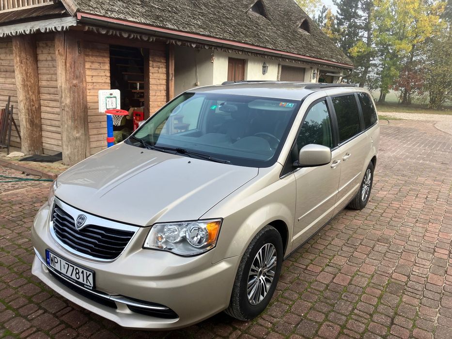 Lancia Voyager Lancia Voyager 2.8 CRD 2013