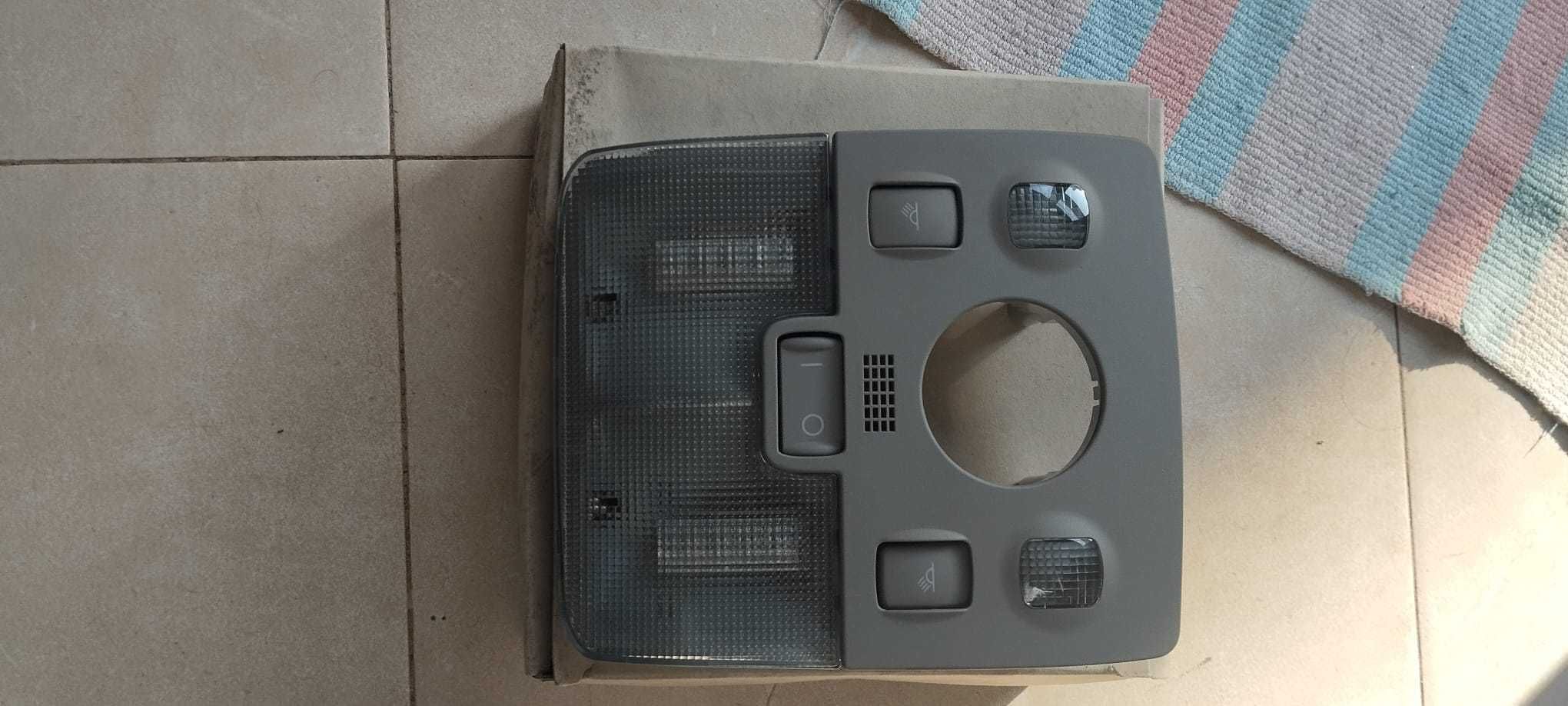 Moldura e Plafonier para teto de Abrir Audi A3 (Originais e NOVOS)