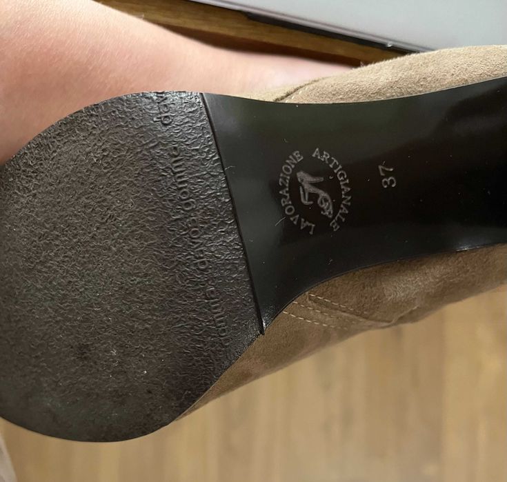 Kozaki ze skóry zamszowej  Lavorazione Artigianale