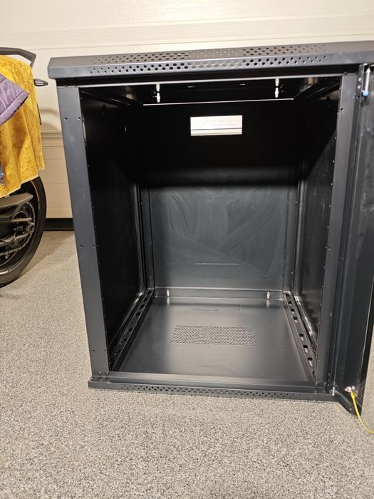 Szafa wisząca RACK 19" 15U, 600mm, Netrack F-Line