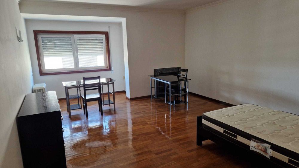 Alugo quartos individuais exclusivo para estudantes, Pedrouços Porto