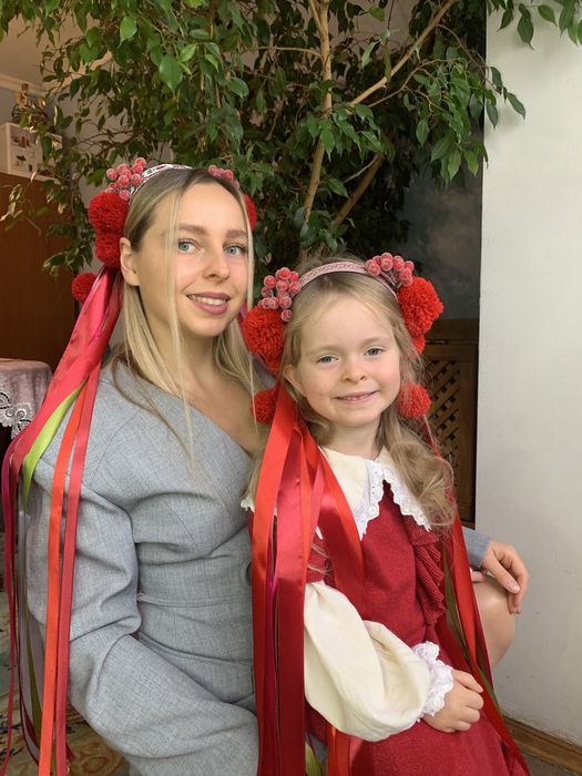 Різдвяні віночки в національному стилі мама-доня