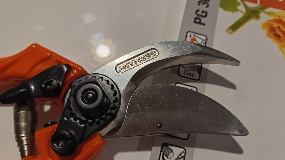 Stihl PG 30 sekator mocny