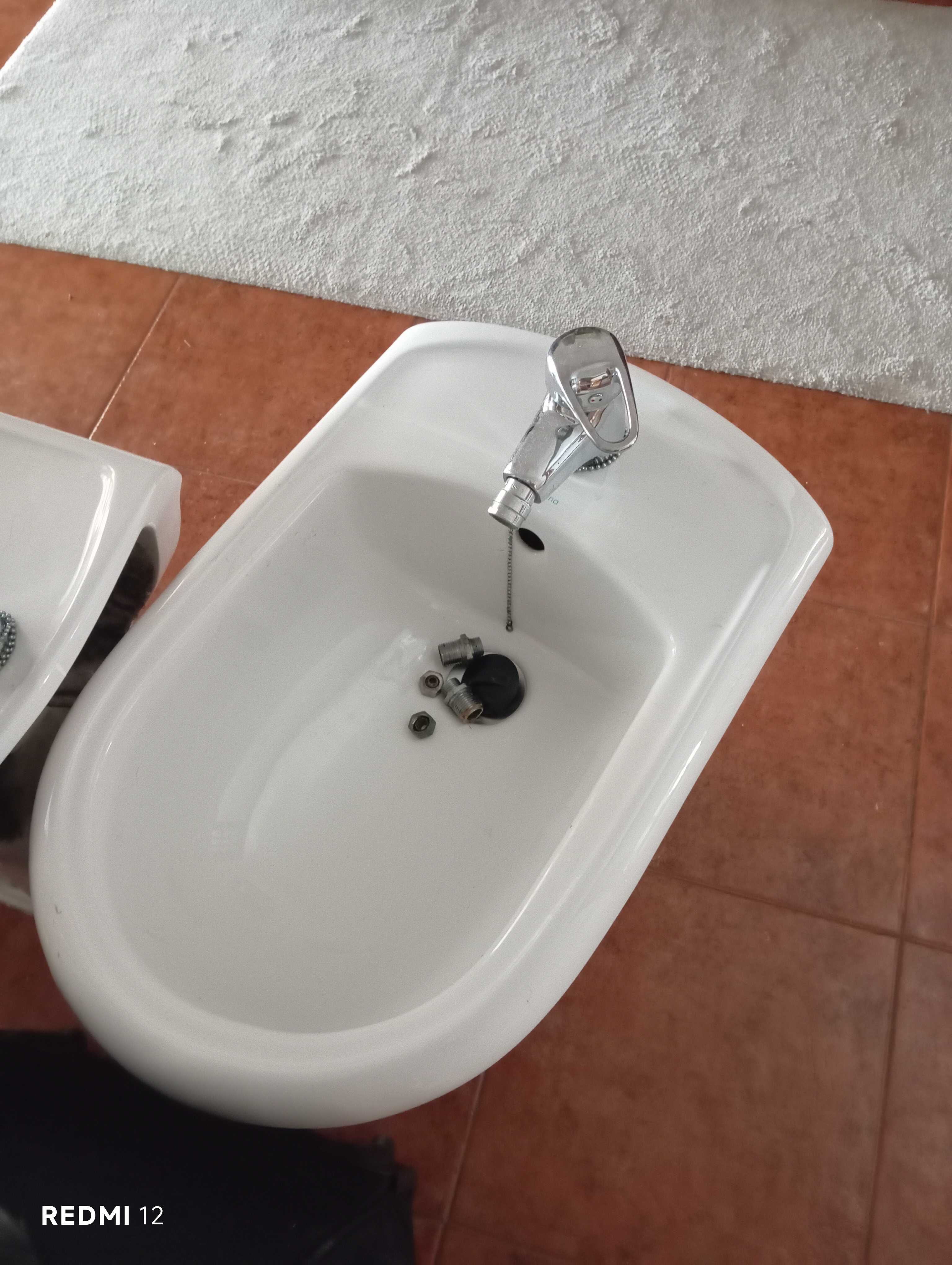 Bidé com torneira