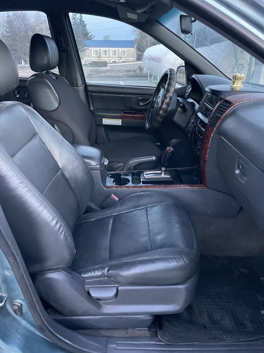 КІА соренто на повному бойовому ходу