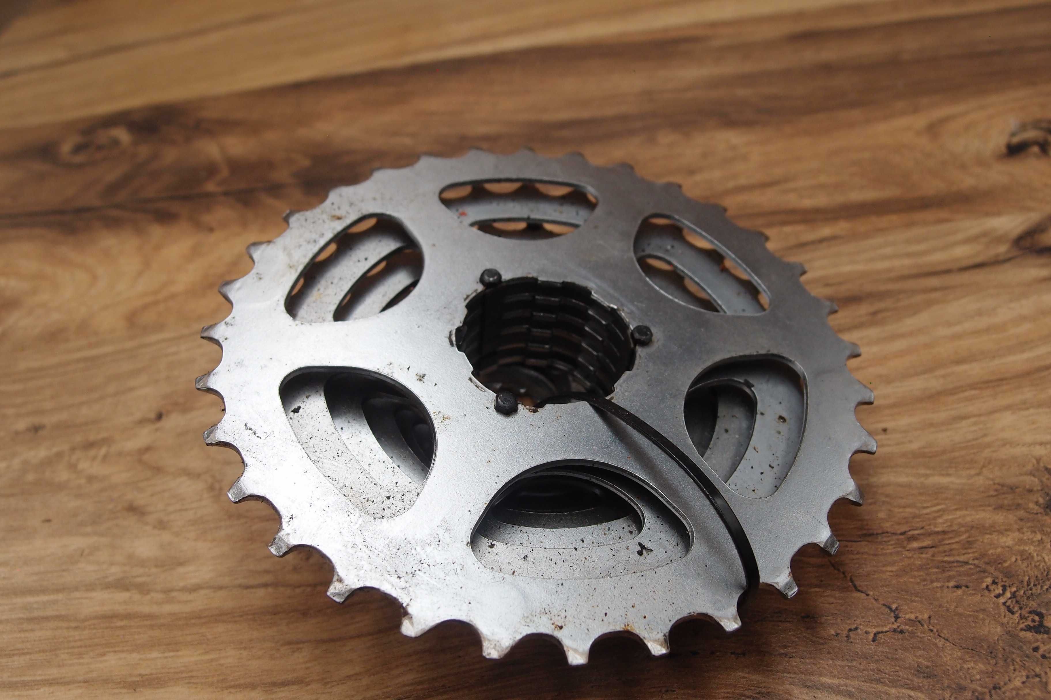 kaseta rowerowa Shimano Hyperglide 7 rzędów 14-32 T