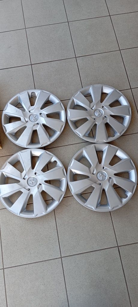 Tampões 14" Peugeot semi novos