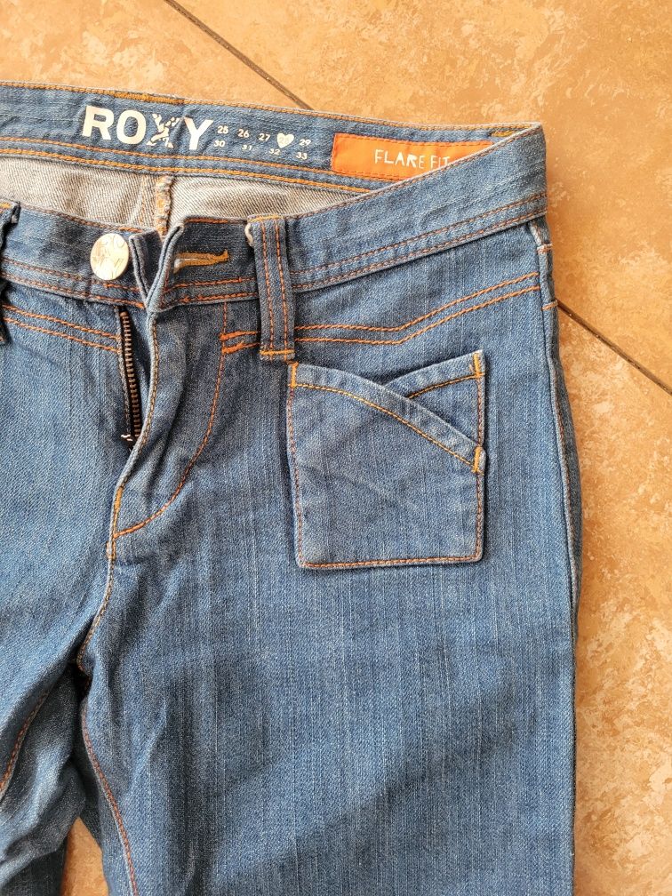 Spodnie jeansowe Roxy