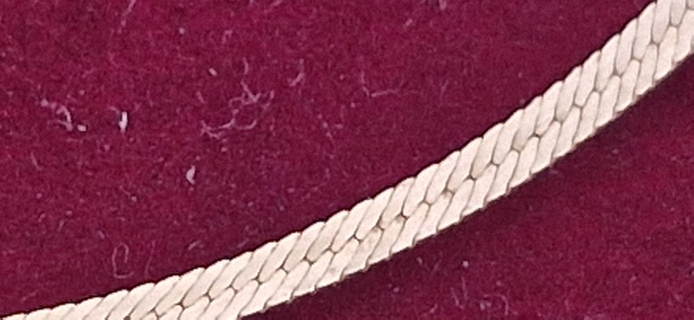 Łańcuszek Cudo delikatny 375 w firmowym pudełku Elisabeth Duke