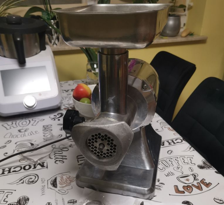 Wilk maszynka do mielenia mięsa gastronomiczny hendi 12 profi line
