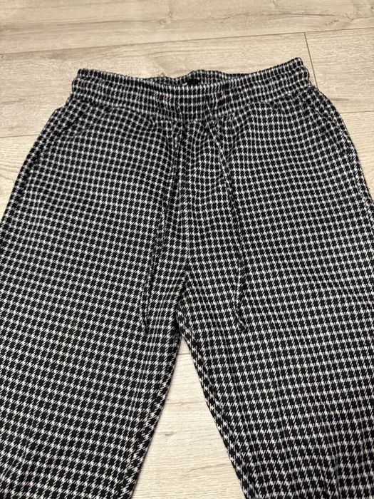 Штани в клітинку на резинці