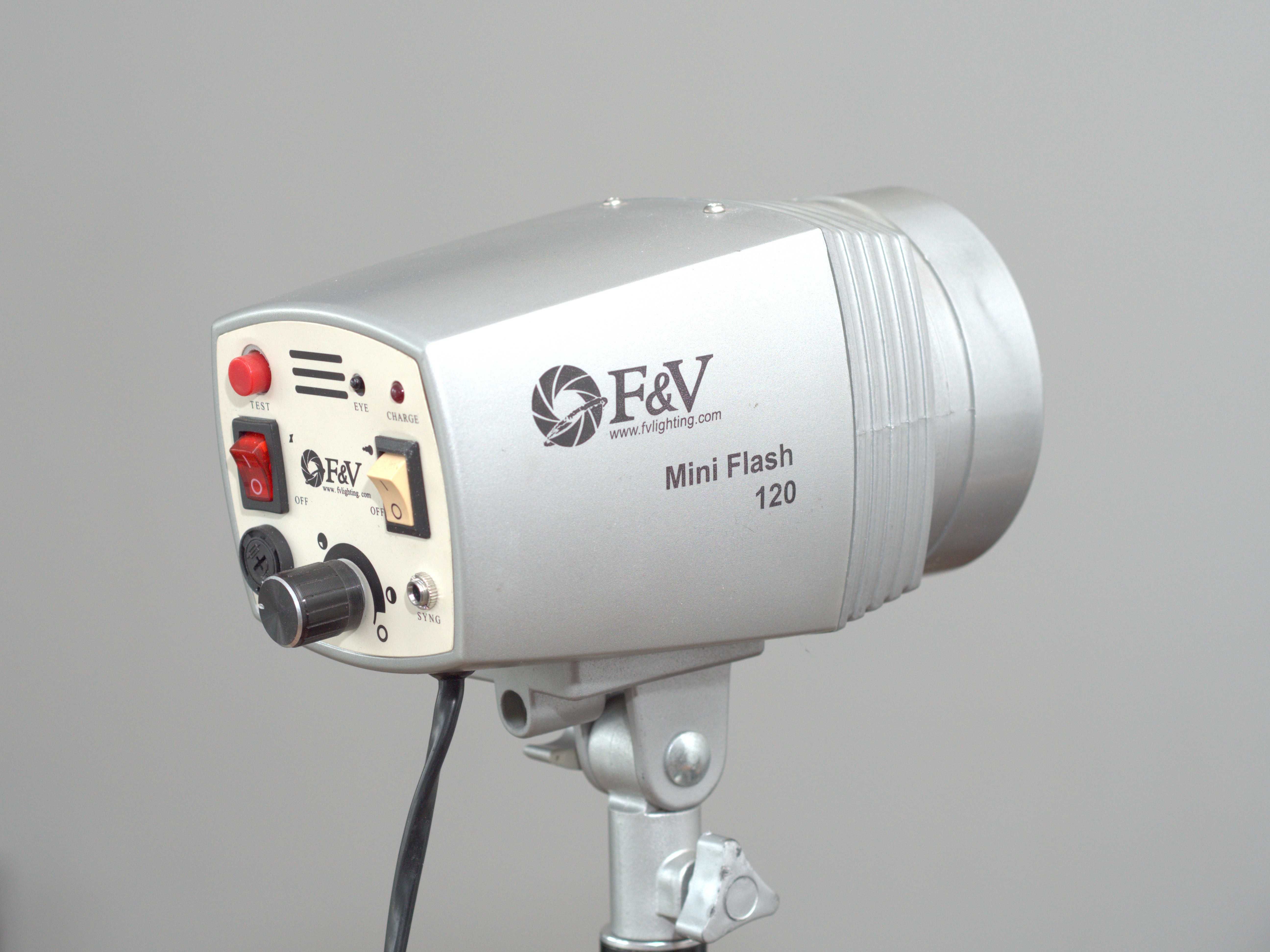Lampa błyskowa studyjna - F&V mini flash 120