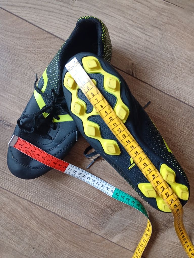 Buty pilkarskie korki Pro Touch roz 39