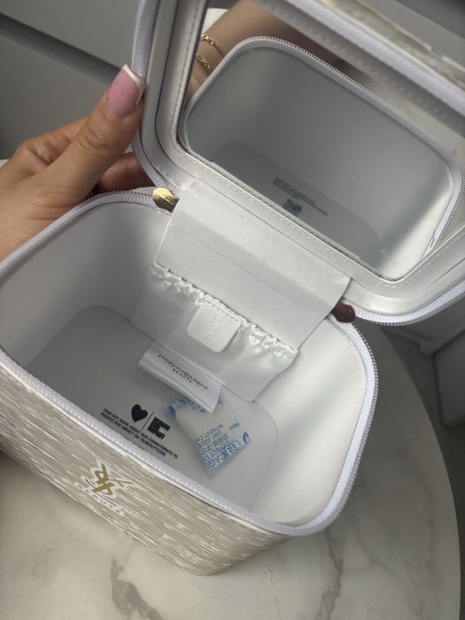 Kuferek Yves Saint Laurent Beaute