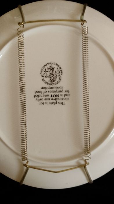 Тарелки фарфоровые новые