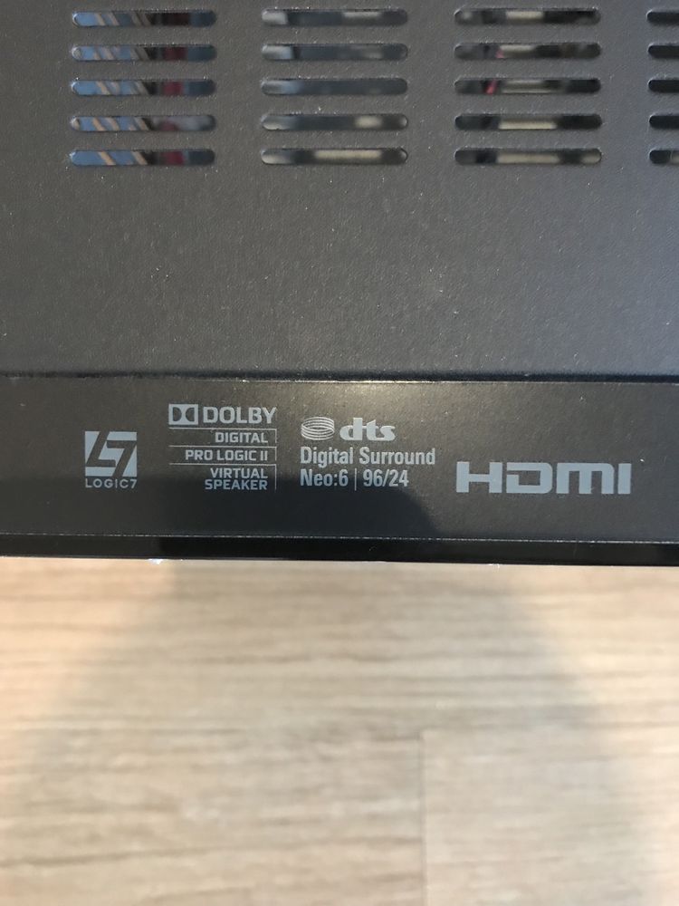 Amplificador Harman Kardon AVR 142/230