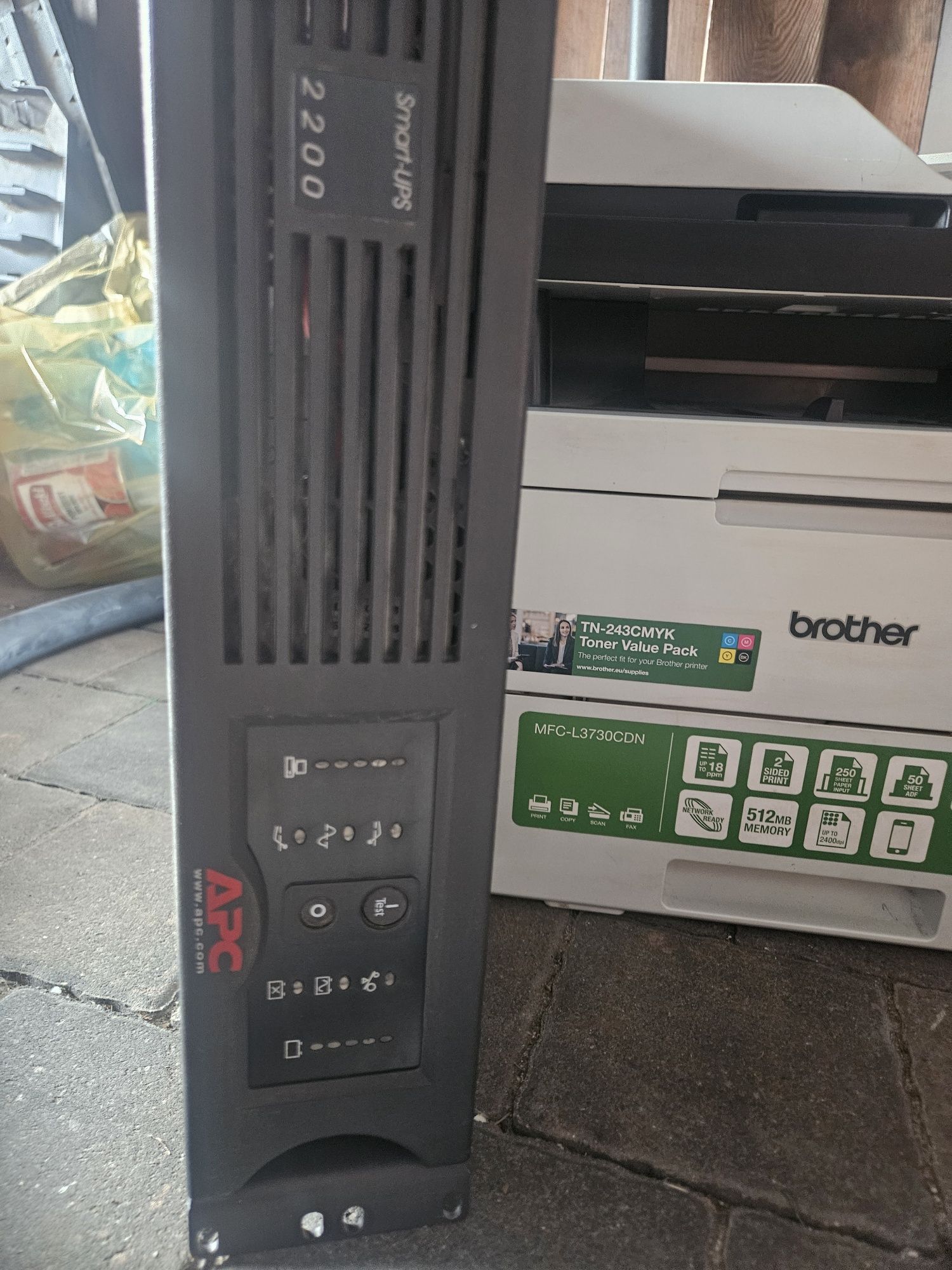 DLA2200RMI 2U Smart-UPS Firmy APC