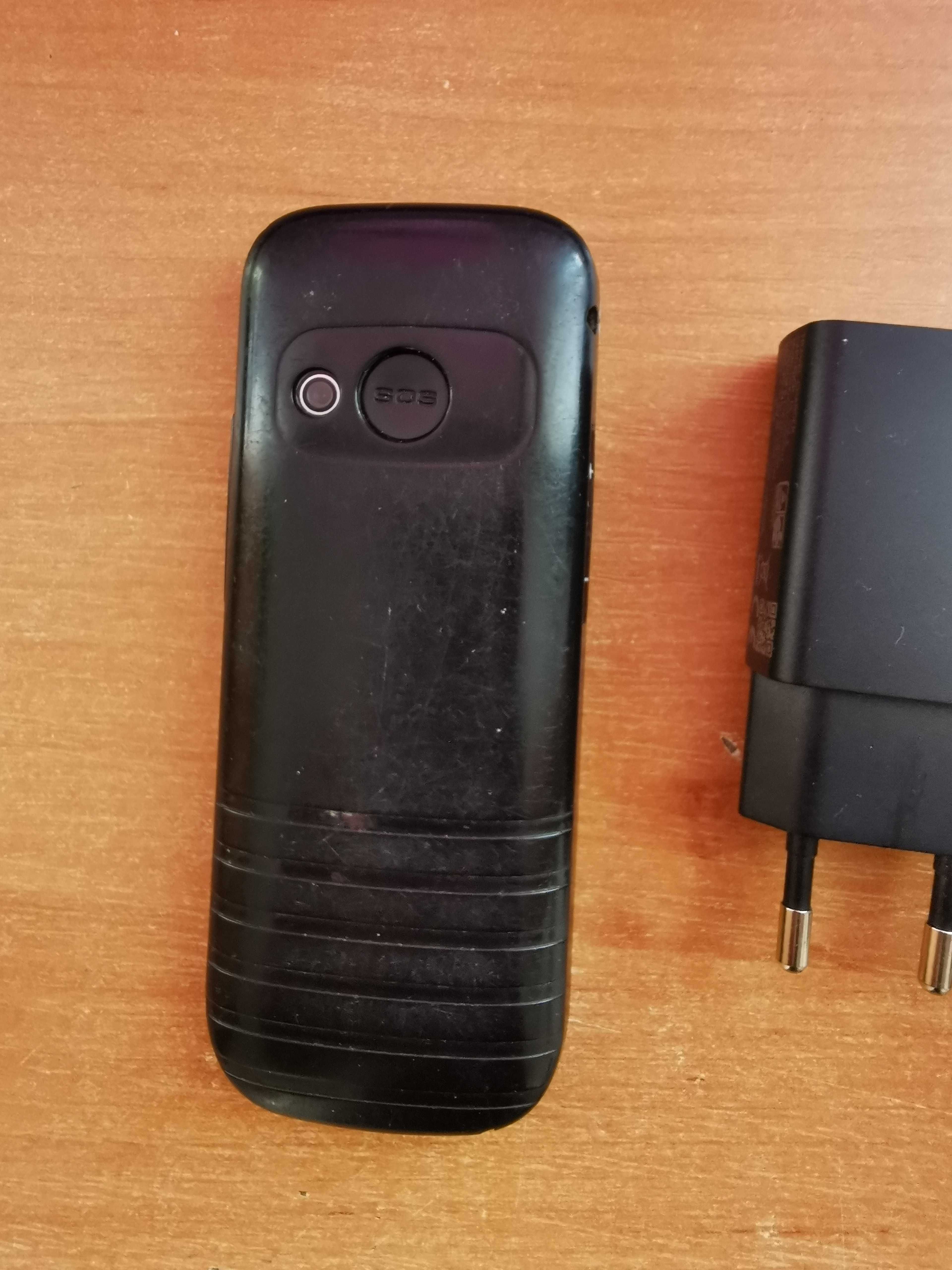 Telefon dla seniora maxcom mm720bb