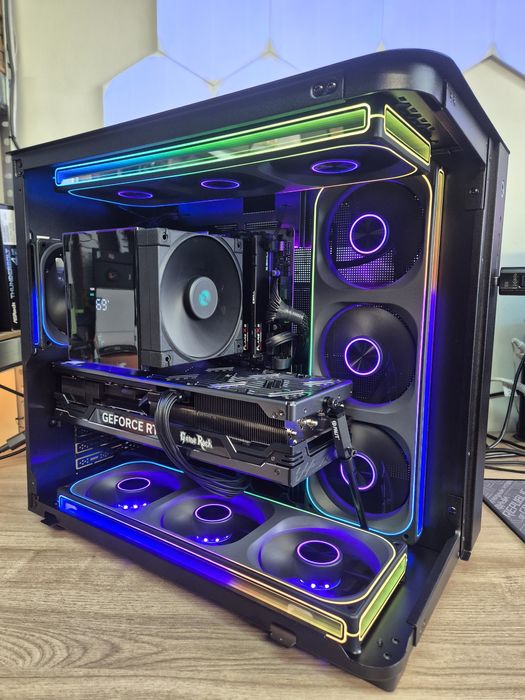 Gaming Ryzen 7 9700X 64GB 2TB RTX 4070Ti Super Win 11P