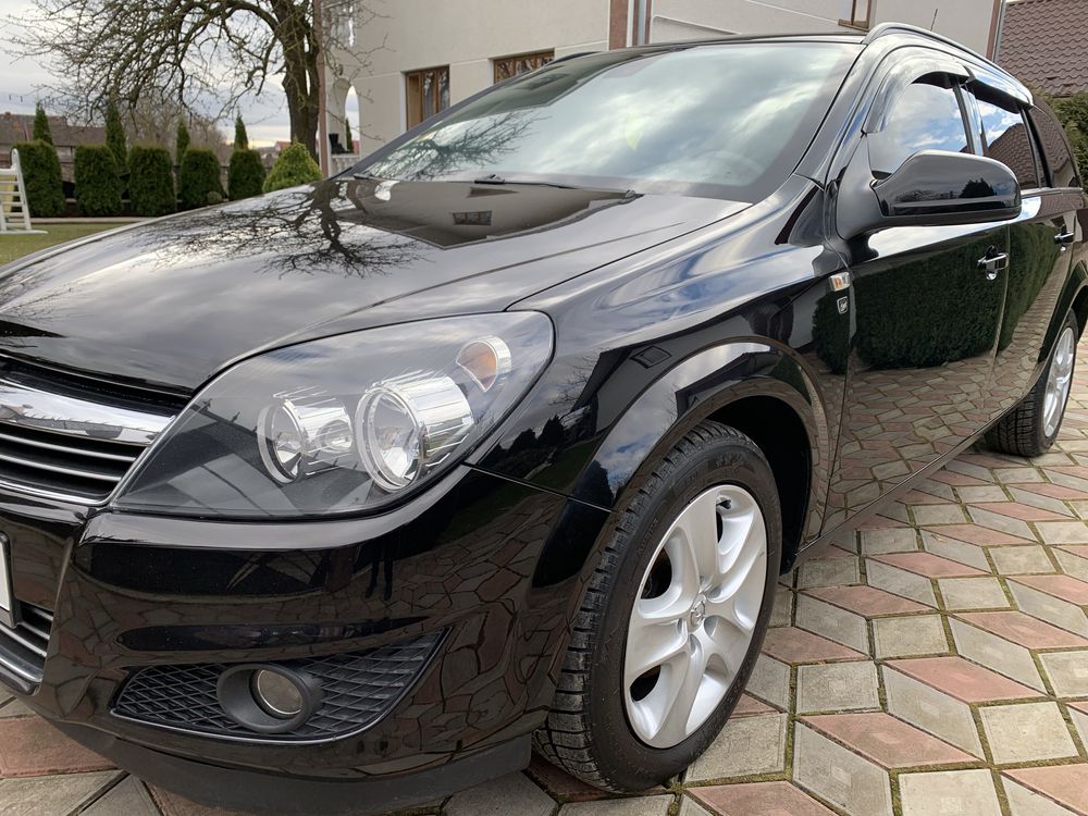 Opel Astra H Anniversary 111