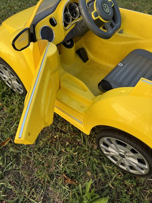 New beetle amarelo imaginarium