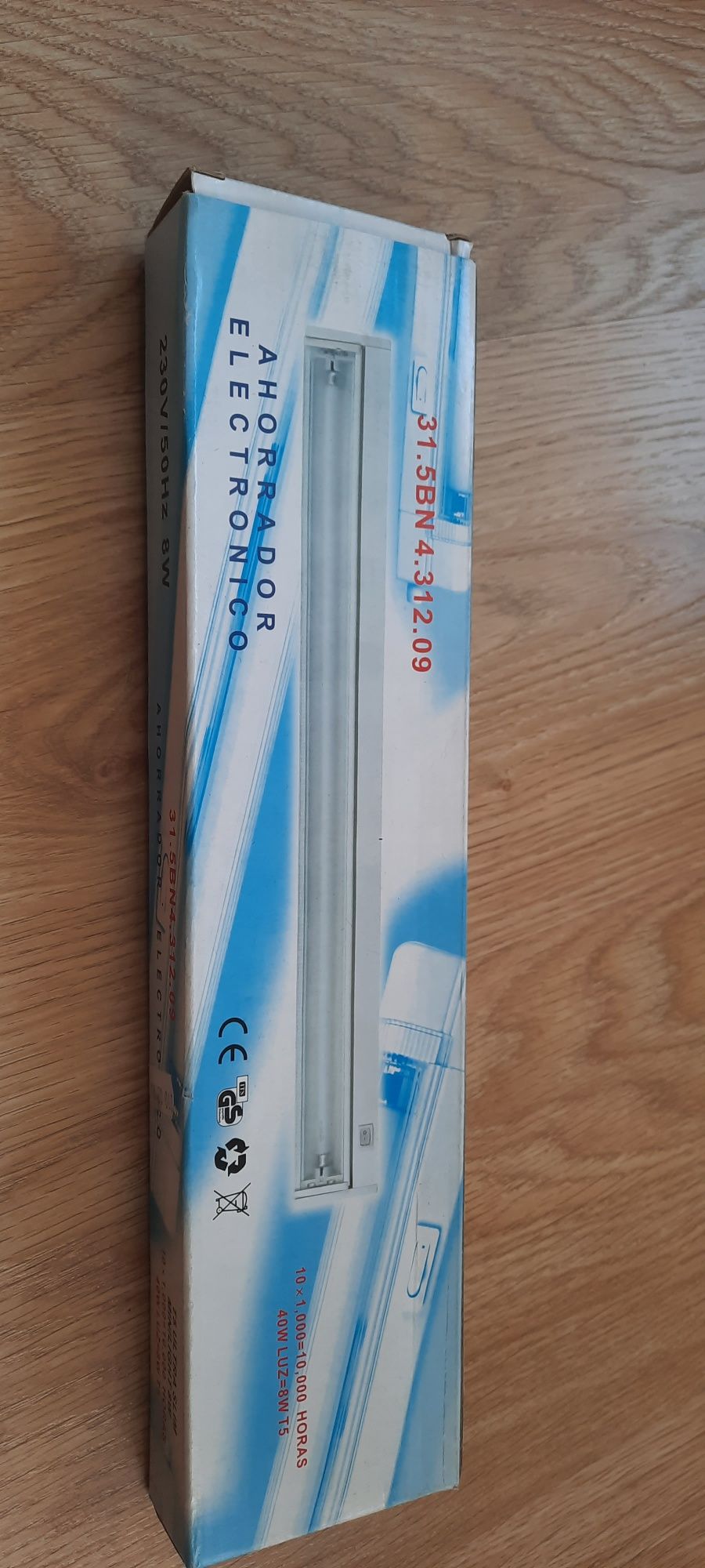 Lampka podszawkowa T5 ULTRA SLIM 8w