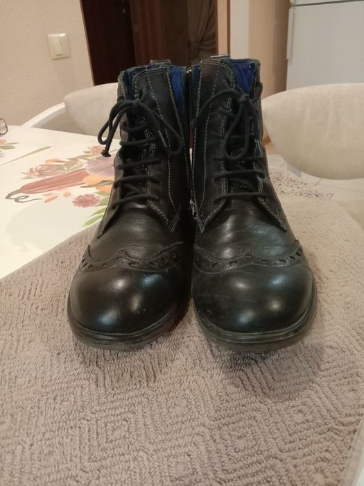 Ботинки из натуральной кожи.