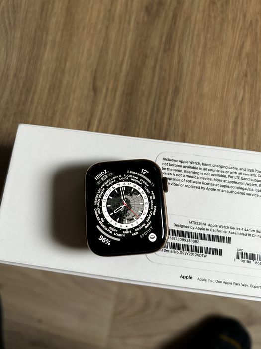 Apple Watch 4,44 mm gps+ cell. Gold