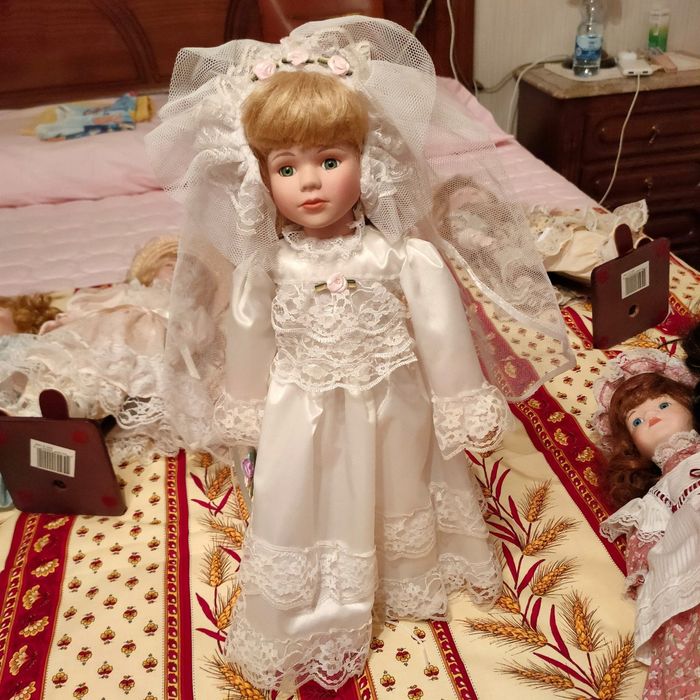 Bonecas de porcelana