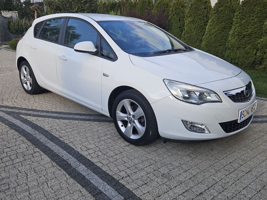 Śliczny Opel astra 1,4ben /sprowadzony-zarejestrowany w Polsce!!!