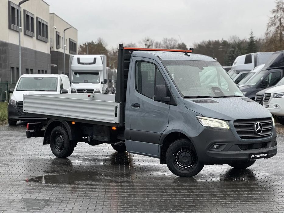 Mercedes-Benz Sprinter  Sprinter Skrzynia 317 CDI (170 KM) 3-osobowy średni 3665mm PRO