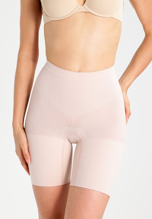 Majtki modelujące beżowe Spanx 38