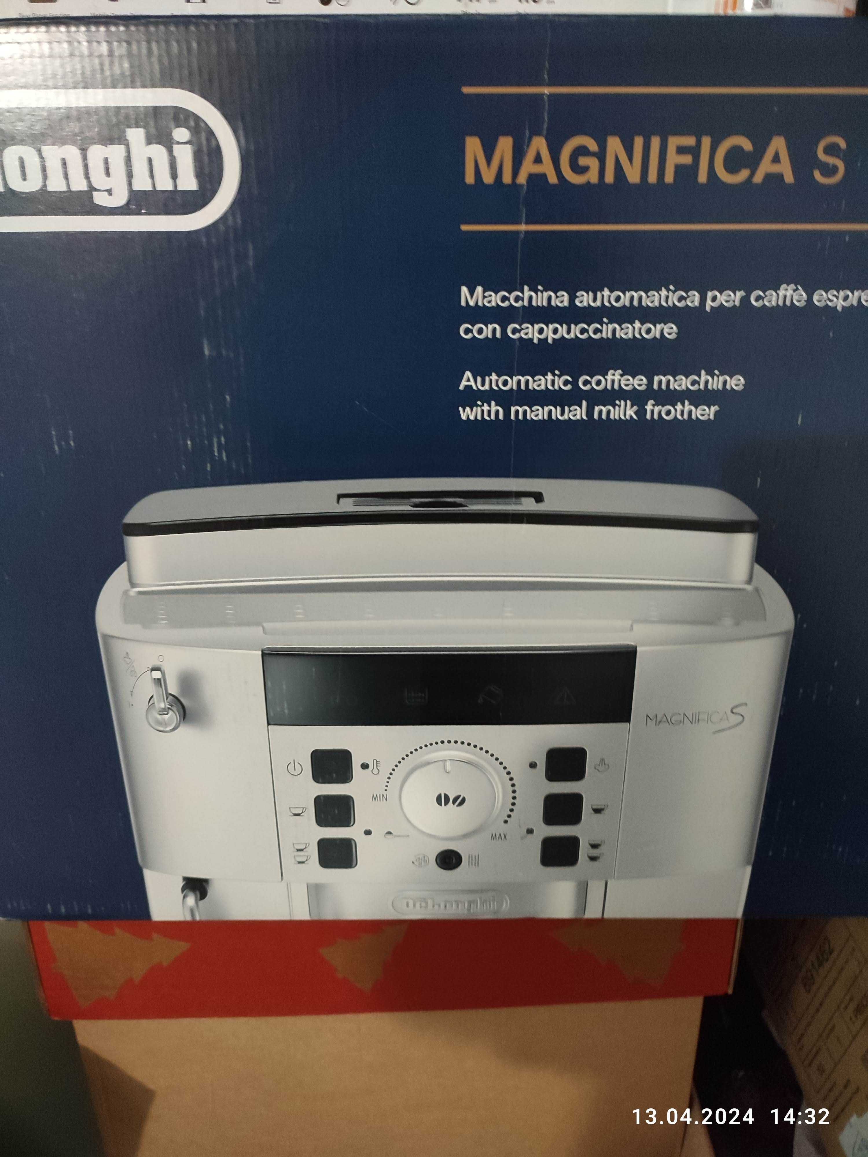 Máquina De Café Expresso Automática Delonghi Magnifica S